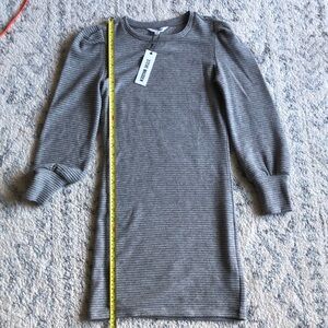 Steve Madden grey longsleeve dress